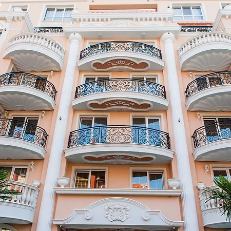 Venera & Anastasia Palace * Σάνι Μπιτς