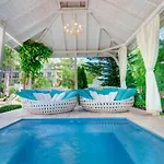 Appartamento Venera & Anastasia Palace