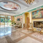 Venera & Anastasia Palace Appartamento