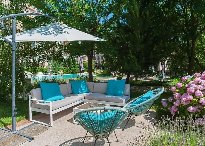 Venera & Anastasia Palace *