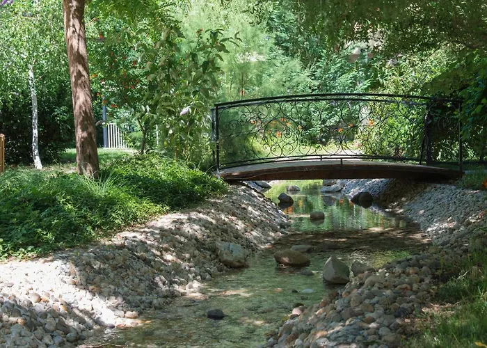 Venera & Anastasia Palace Апартамент *