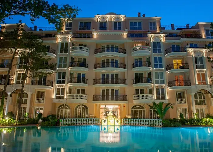 Venera & Anastasia Palace Апартамент