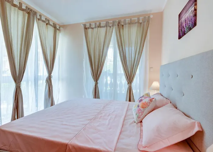 Venera & Anastasia Palace